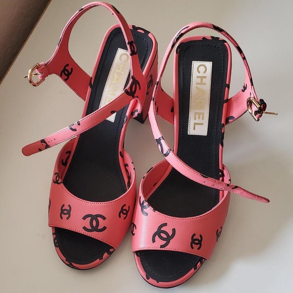 Chanel Pink Black Print Lambskin CC Logo Ankle Strap Sandal  38 EU